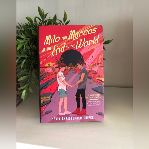 Milo and Marcos at the End of the World Kevin Christopher Snipes - Picture 1 of 3